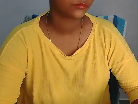 Hott Noor online show from November 3, 11:58 am