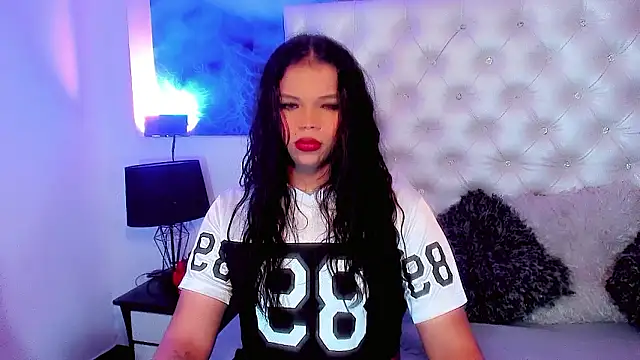 Valeria Swett  online show from March 1, 8:41 pm