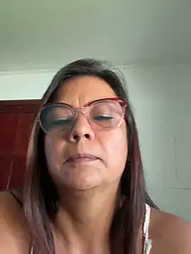 YadiraOrozco online show from November 24, 8:22 pm