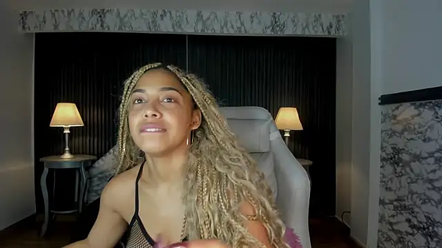 Amarafire online show from February 12, 1:24 pm