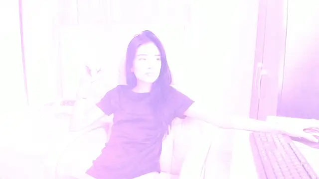 zoerouse  online show from November 12, 8:18 pm