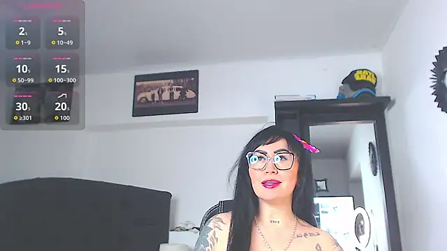 Vicky hotmilf online show from April 20, 11:13 am