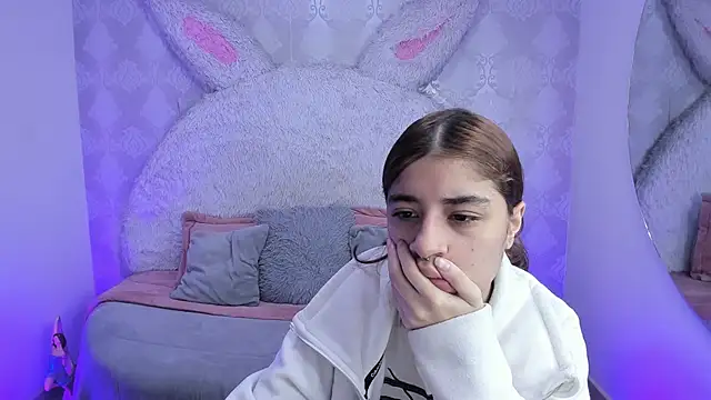 Gaby louse online show from June 4, 7:18 pm