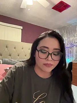 MyHoneyFrida online show from December 18, 3:55 am