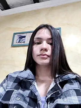 CHARLOTTE  05 online show from September 10, 1:44 pm