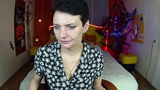 AvaSaturnian online show from October 20, 12:41 pm