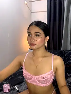 Snapshot of AngelHille chatting on October 22, 5:07 pm AngelHille online show from October 22, 5:07 pm