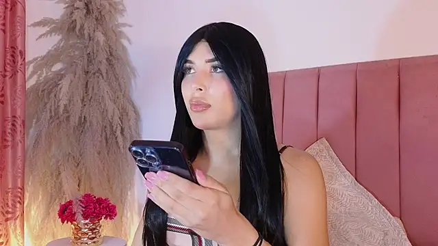 Snapshot of dahiana_marin chatting on October 23, 8:37 pm dahiana marin online show from October 23, 8:37 pm