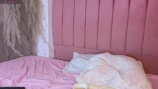 Snapshot of dahiana_marin chatting on October 4, 8:35 pm dahiana marin online show from October 4, 8:35 pm