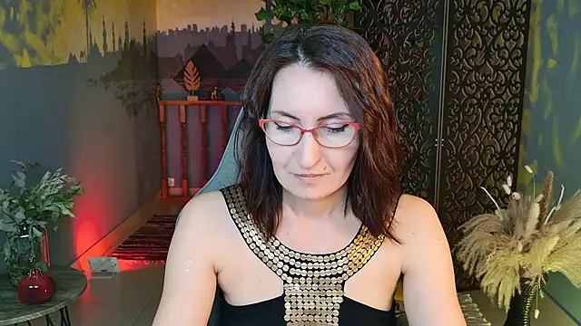 Snapshot of UnaTerra chatting on September 20, 5:50 am UnaTerra online show from September 20, 5:50 am