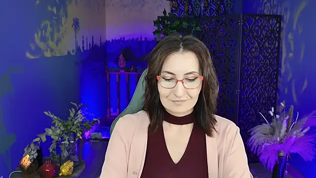 Snapshot of UnaTerra chatting on September 18, 9:19 am UnaTerra online show from September 18, 9:19 am
