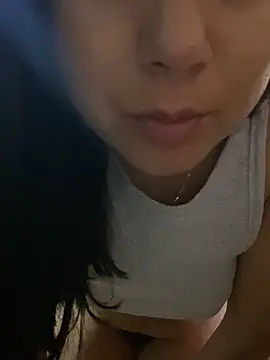 Alaia33200 online show from September 19, 7:46 pm