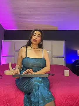 Samantha Milf   online show from January 6, 8:45 pm