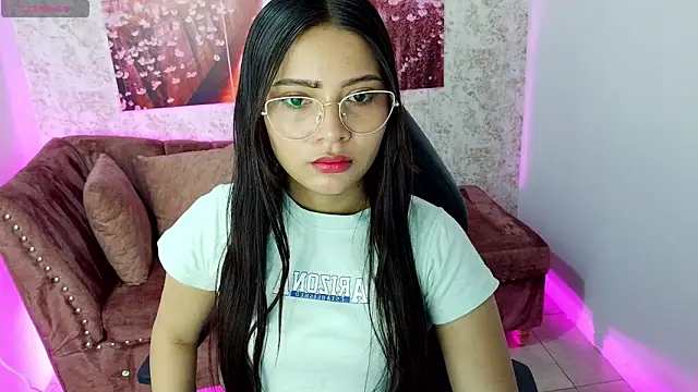 Ariannaa m online show from November 9, 1:40 pm