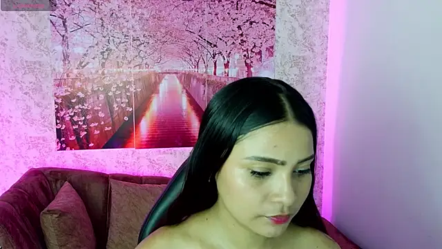 Ariannaa m online show from November 4, 7:30 pm