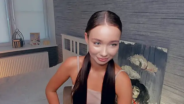 Snapshot of NedraLober chatting on September 10, 7:52 am NedraLober online show from September 10, 7:52 am