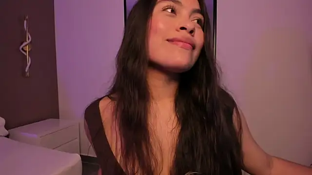 allie bruce online show from April 17, 3:08 am