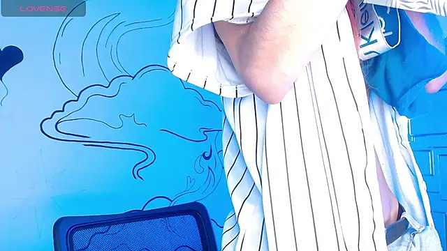 Trinity Knox online show from November 1, 7:29 pm