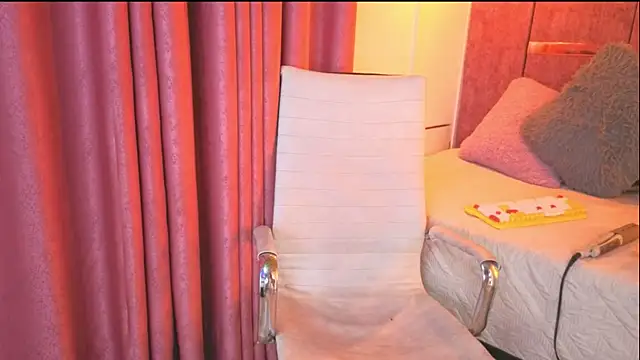 1Anya online show from January 7, 7:39 pm