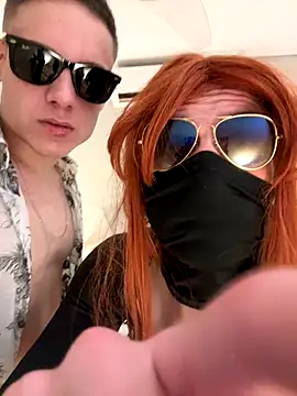 kiara cross online show from October 30, 7:00 am