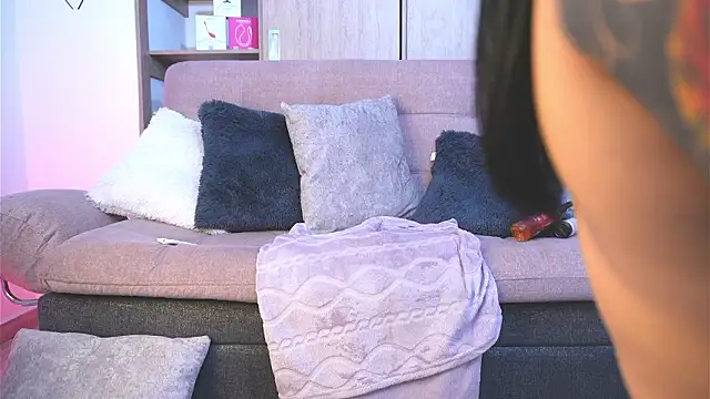 SophiieCumsx online show from March 2, 5:08 am