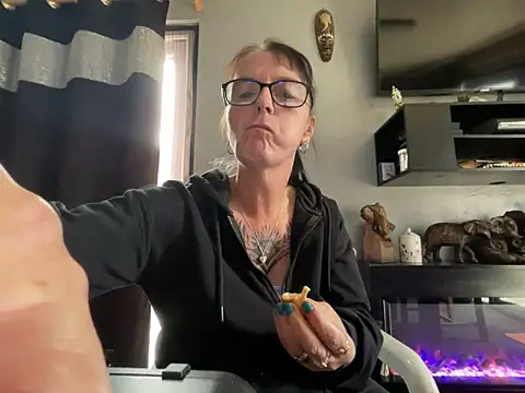 smoothjane online show from September 21, 12:48 pm