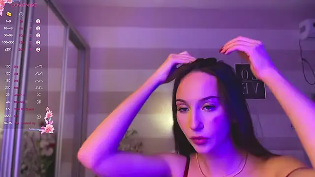 Snapshot of Kate_Yanson chatting on October 14, 8:00 pm Kate Yanson online show from October 14, 8:00 pm