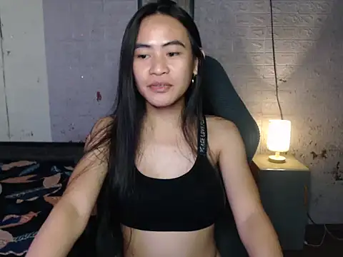 prettyasianjas online show from November 6, 12:05 am