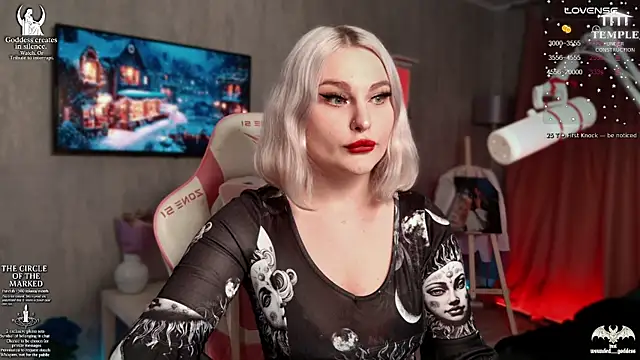 Wounded Goddess  online show from November 19, 6:35 am