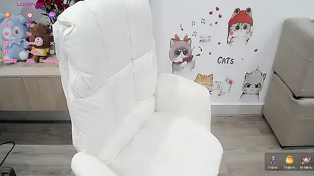 Snapshot of Eirlys18 chatting on September 25, 1:43 pm Eirlys18 online show from September 25, 1:43 pm