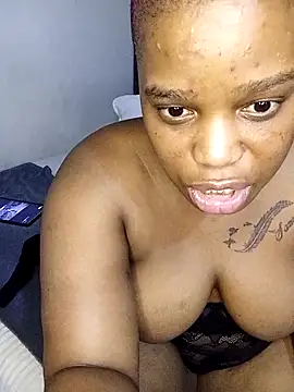 Snapshot of ThickAmy chatting on September 17, 10:24 am ThickAmy online show from September 17, 10:24 am