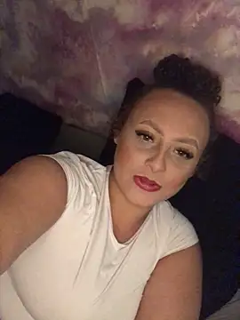 Snapshot of Welsh_Maya19X chatting on October 2, 9:42 pm Welsh Maya19X online show from October 2, 9:42 pm