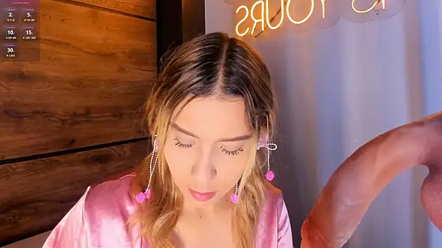 alyamonroe online show from January 18, 11:50 am