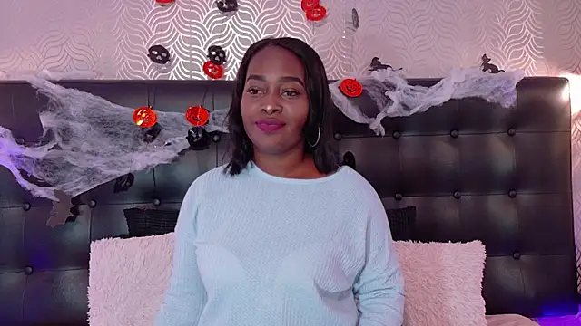 NaiaraMasson  online show from October 20, 12:41 pm