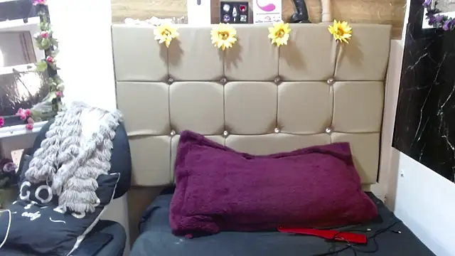 MIA  SPENCER online show from October 10, 6:02 pm