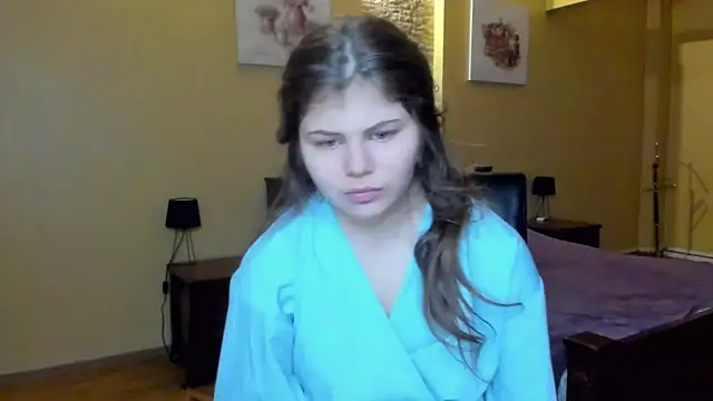 Lilly Jess online show from November 17, 8:20 pm