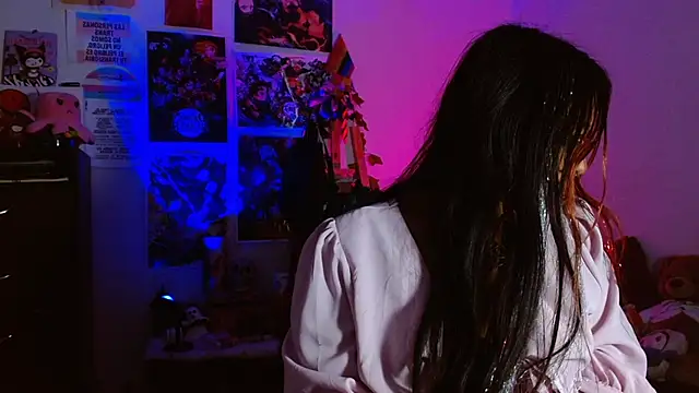 carolinerue online show from November 23, 1:52 am