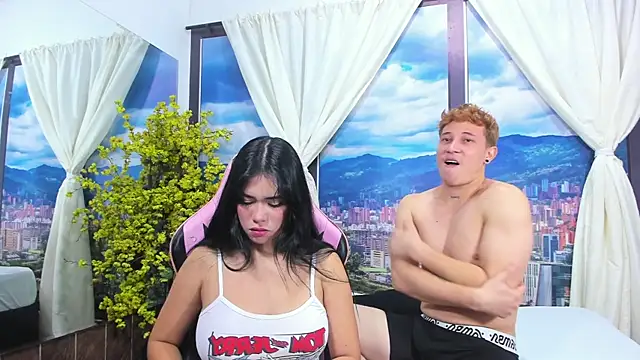 Sarahwalkerr online show from October 9, 1:59 pm