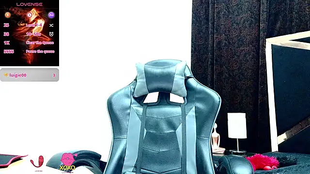 Snapshot of luna_brown7 chatting on September 12, 7:50 am luna brown7 online show from September 12, 7:50 am