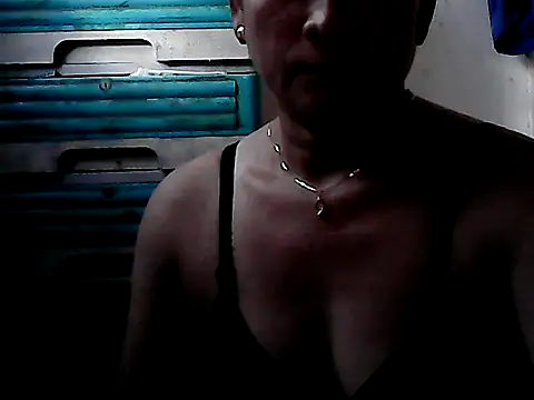 Snapshot of yoursPinayMama1682 chatting on October 19, 11:29 pm yoursPinayMama1682 online show from October 19, 11:29 pm