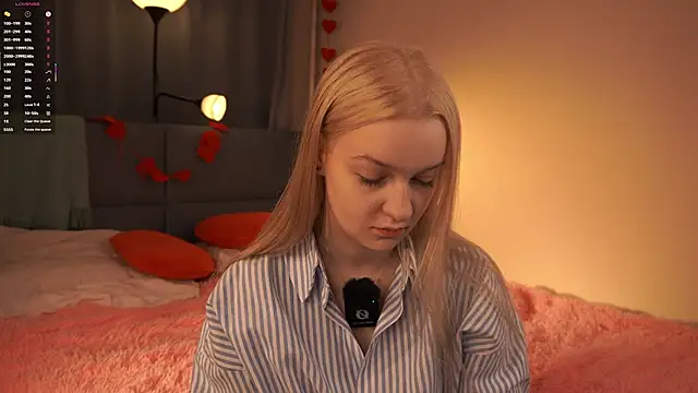 KrishnaSimmons online show from November 8, 8:25 pm