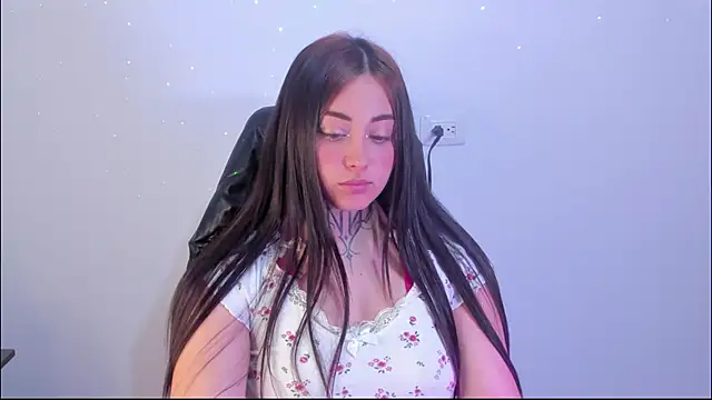 Snapshot of SofiaBermudez chatting on October 1, 2:49 am SofiaBermudez online show from October 1, 2:49 am