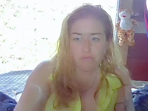 Snapshot of Effata30 chatting on October 10, 8:47 pm Effata30 online show from October 10, 8:47 pm