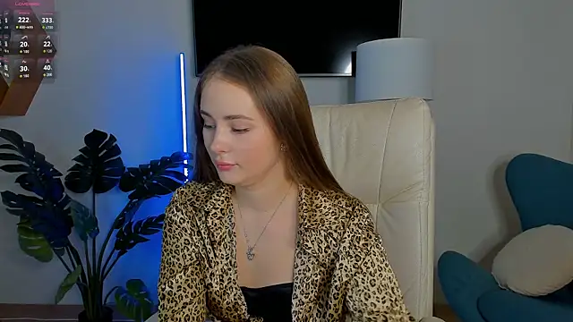 Snapshot of Sweet__Amily chatting on October 9, 12:31 pm Sweet Amily online show from October 9, 12:31 pm