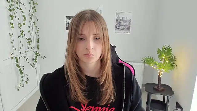 NeyliDream online show from April 18, 1:13 pm