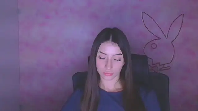 Snapshot of AlisaBubbles chatting on October 6, 4:45 pm AlisaBubbles online show from October 6, 4:45 pm