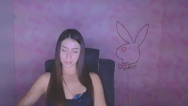 Snapshot of AlisaBubbles chatting on October 29, 7:12 am AlisaBubbles online show from October 29, 7:12 am