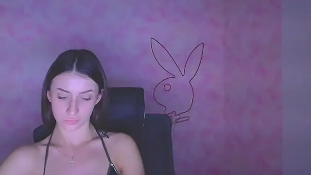 Snapshot of AlisaBubbles chatting on September 25, 9:52 am AlisaBubbles online show from September 25, 9:52 am