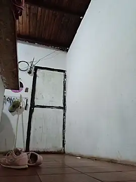 girlpee online show from March 6, 10:21 am