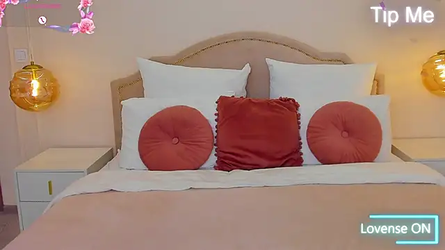 LexiePat online show from April 7, 12:18 pm